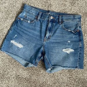 Old Navy High-Waisted Slouchy Straight Cutoff Jean Shorts - Size 4